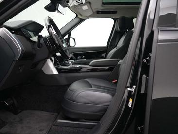 Land Rover Range Rover P550e — photo 42
