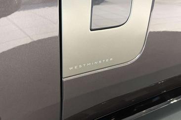 Land Rover Range Rover P460e — photo 22