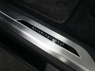 Land Rover Range Rover P550e — photo 43