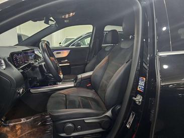 Mercedes GLA 200d — photo 10