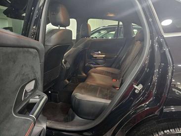 Mercedes GLA 200d — photo 12