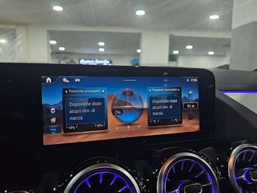 Mercedes GLA 200d — photo 17