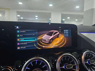 Mercedes GLA 200d — photo 20