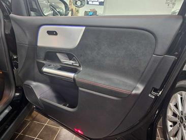 Mercedes GLA 200d — photo 26