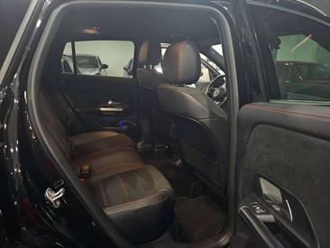 Mercedes GLA 200d — photo 27