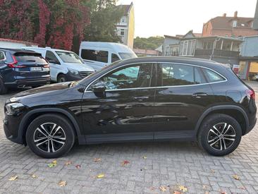 Mercedes GLA 180 — photo 2