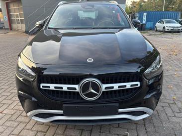 Mercedes GLA 180 — photo 4