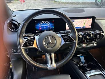 Mercedes GLA 180 — photo 9