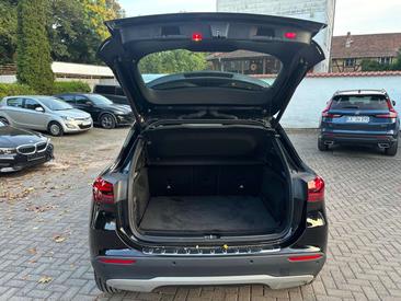 Mercedes GLA 180 — photo 13