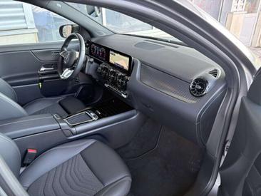 Mercedes GLA 200 — photo 11