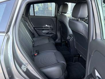 Mercedes GLA 200 — photo 12