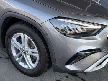 Mercedes GLA 200 — photo 16
