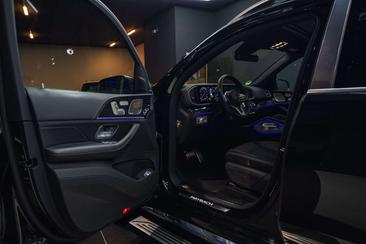 Mercedes-Benz Maybach GLS 600 4MATIC — photo 18