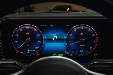Mercedes-Benz Maybach GLS 600 4MATIC — photo 31