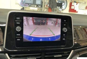 Volkswagen T-Roc 1.5 ETSI 150 — photo 9