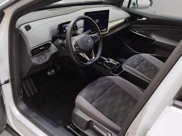 Volkswagen ID.4 Pro — photo 11