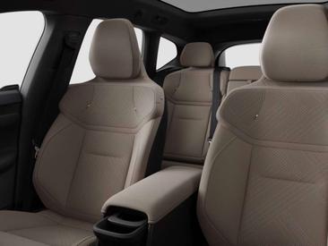 Volvo EX60 P6 — photo 11