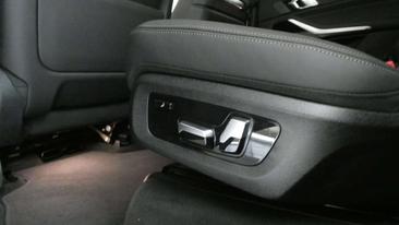 BMW X7 XDrive40d — photo 24
