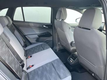Volkswagen ID.4 Pure — photo 15