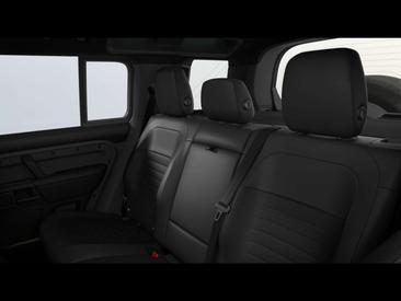 Land Rover Defender P635 — photo 5