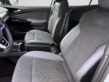 Volkswagen ID.4 Pure — photo 9