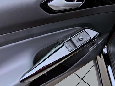 Volkswagen ID.4 Pro — photo 10