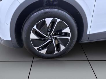 Volkswagen ID.4 Pro — photo 8