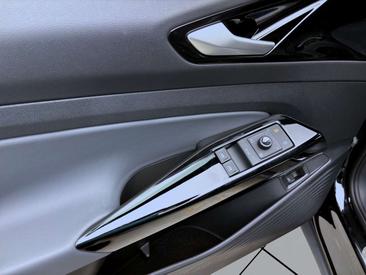 Volkswagen ID.4 Pure — photo 10