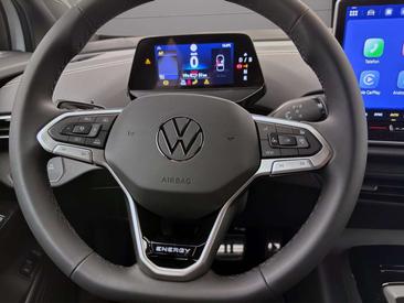 Volkswagen ID.4 Pro — photo 12