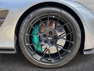 Aston Martin Vanquish V12 BiTurbo — photo 5