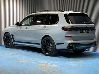 BMW X7 M60i