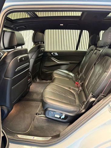 BMW X7 M60i — photo 23
