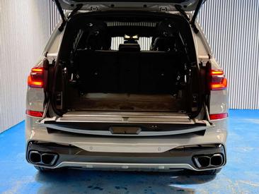 BMW X7 M60i — photo 25