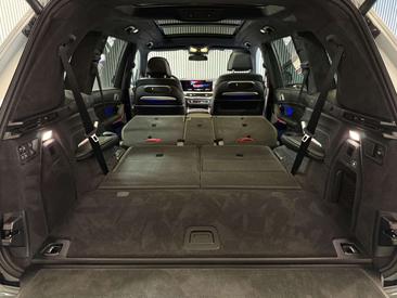 BMW X7 M60i — photo 37
