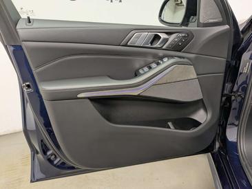 BMW X7 M50i — photo 12