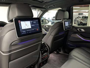 BMW X7 M50i — photo 13