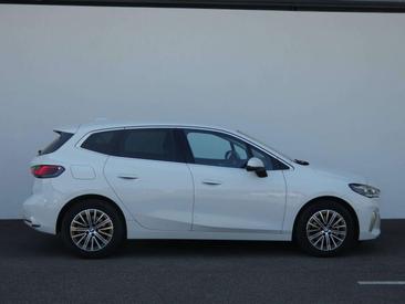 BMW Série 2 Active Tourer 218d — photo 2
