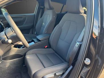 Volvo C40 Coupé SUV — photo 10