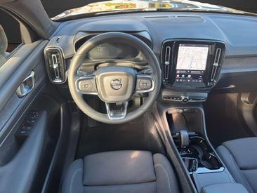 Volvo C40 Coupé SUV — photo 12