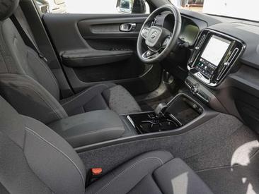 Volvo C40 Coupé SUV — photo 8