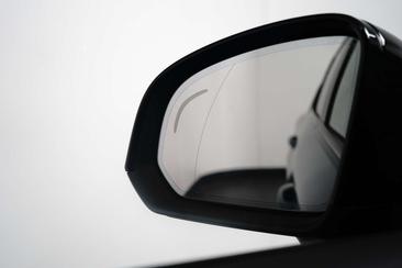 Volvo C40 Coupé SUV — photo 7