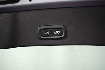Volvo C40 Coupé SUV — photo 16