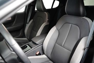 Volvo C40 Coupé SUV — photo 19