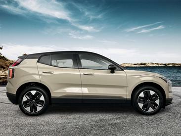 Volvo EX30 P3 Long Range — photo 6