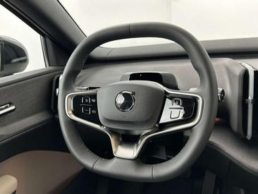 Volvo EX30 P3 Long Range — photo 12