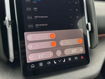 Volvo EX30 P3 Long Range — photo 17