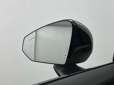 Volvo EX30 P3 Long Range — photo 22