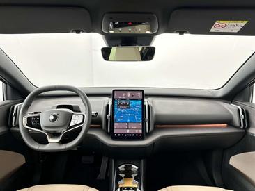 Volvo EX30 P3 Long Range — photo 31