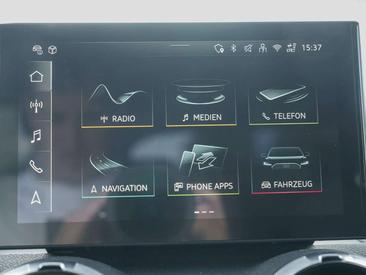 Audi Q2 35 TFSI — photo 13