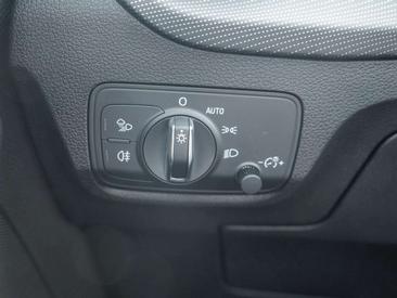 Audi Q2 35 TFSI — photo 20
